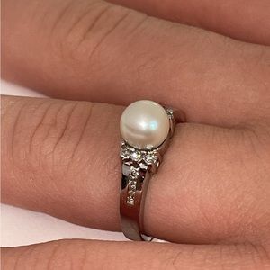 Solid Stamped 14K White Gold Genuine Cultured Pearl Natural Diamond Ring